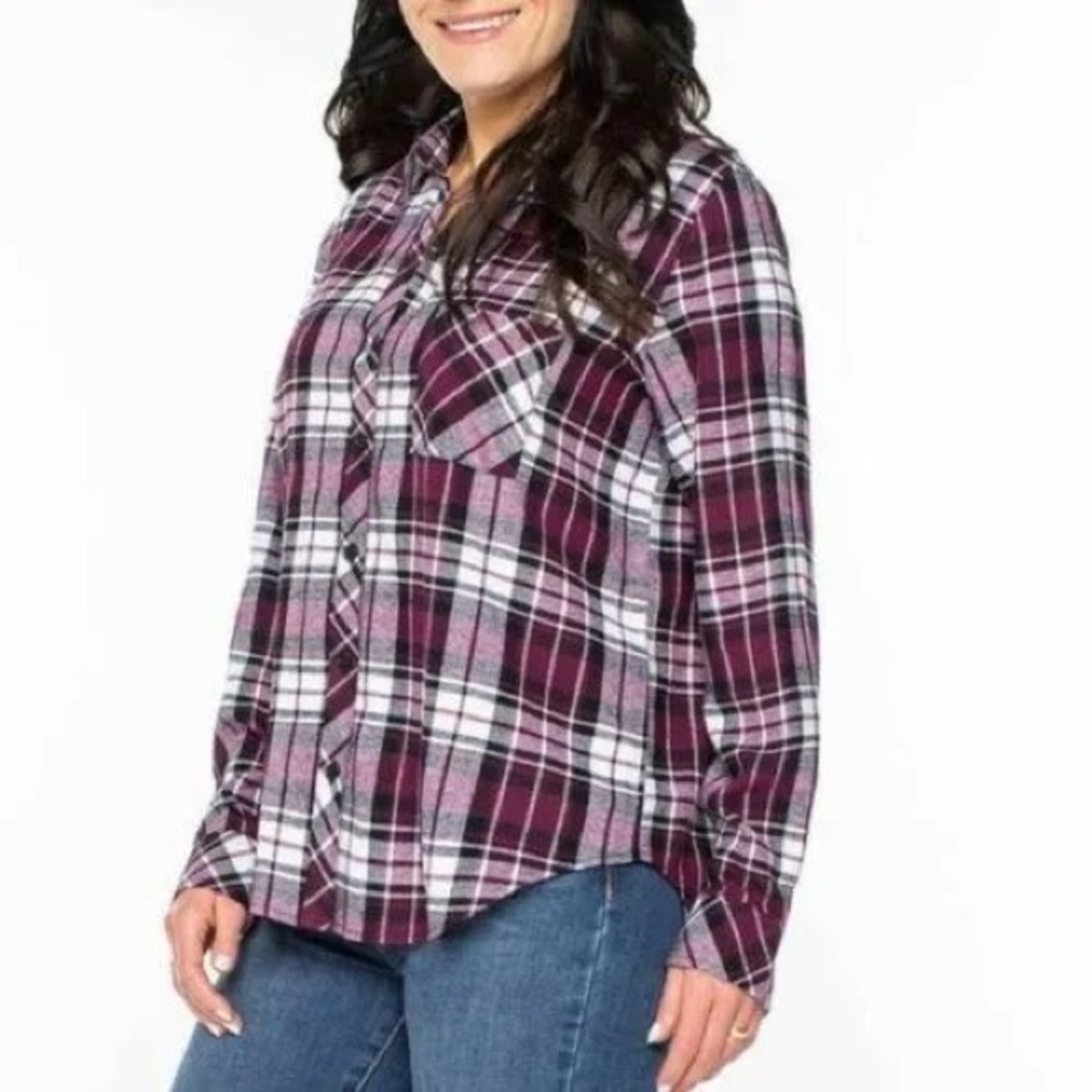 Well Worn Berry Plaid Flannel Button Down Shirt Size Large